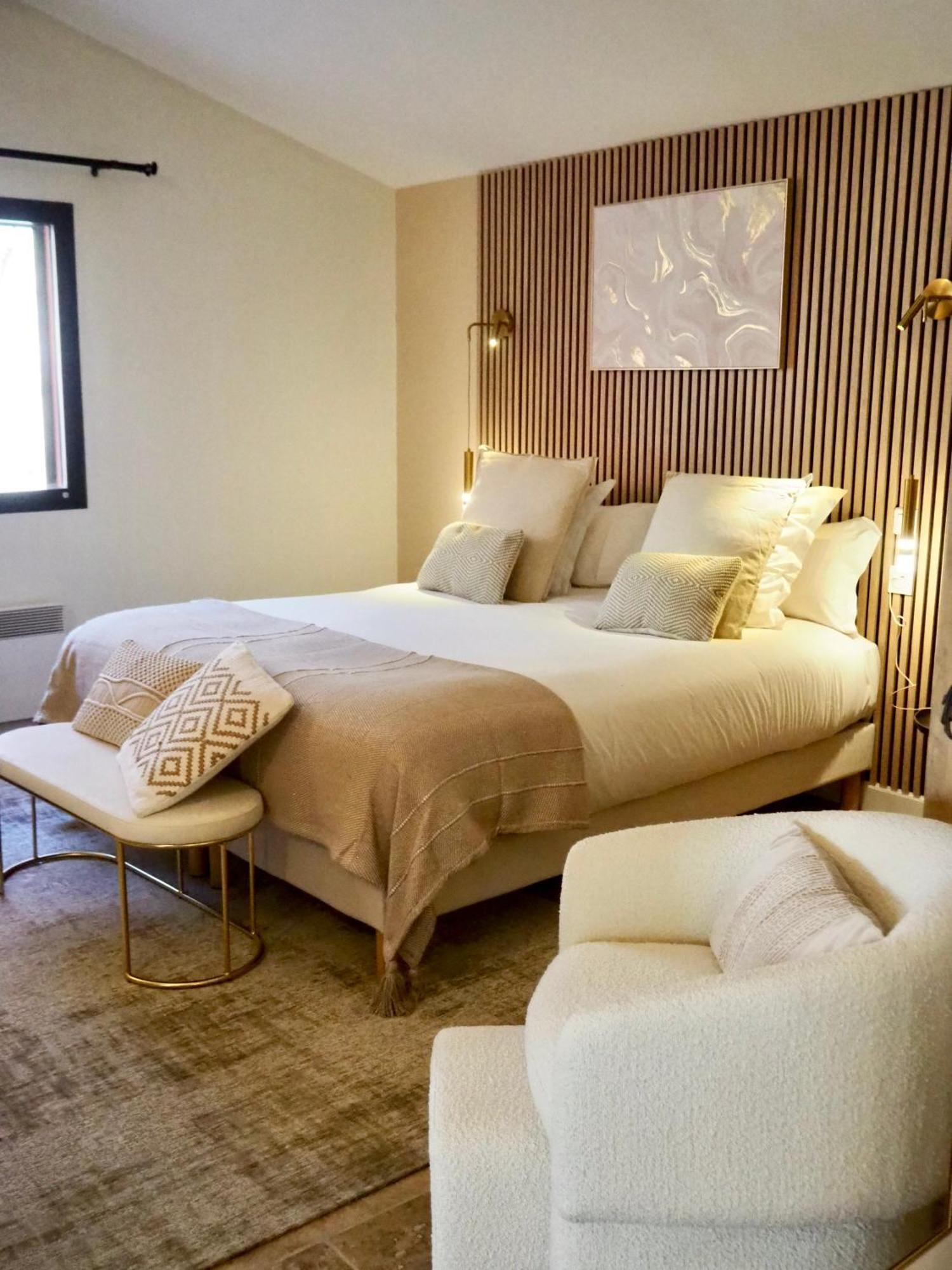 Le Jas De Joucas Hotel-Restaurant Dış mekan fotoğraf