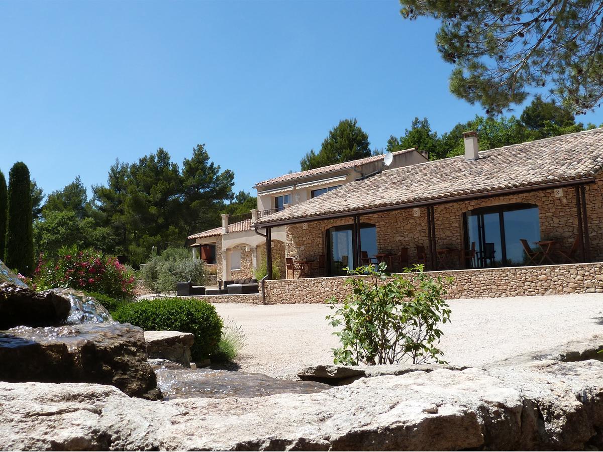 Le Jas De Joucas Hotel-Restaurant Dış mekan fotoğraf