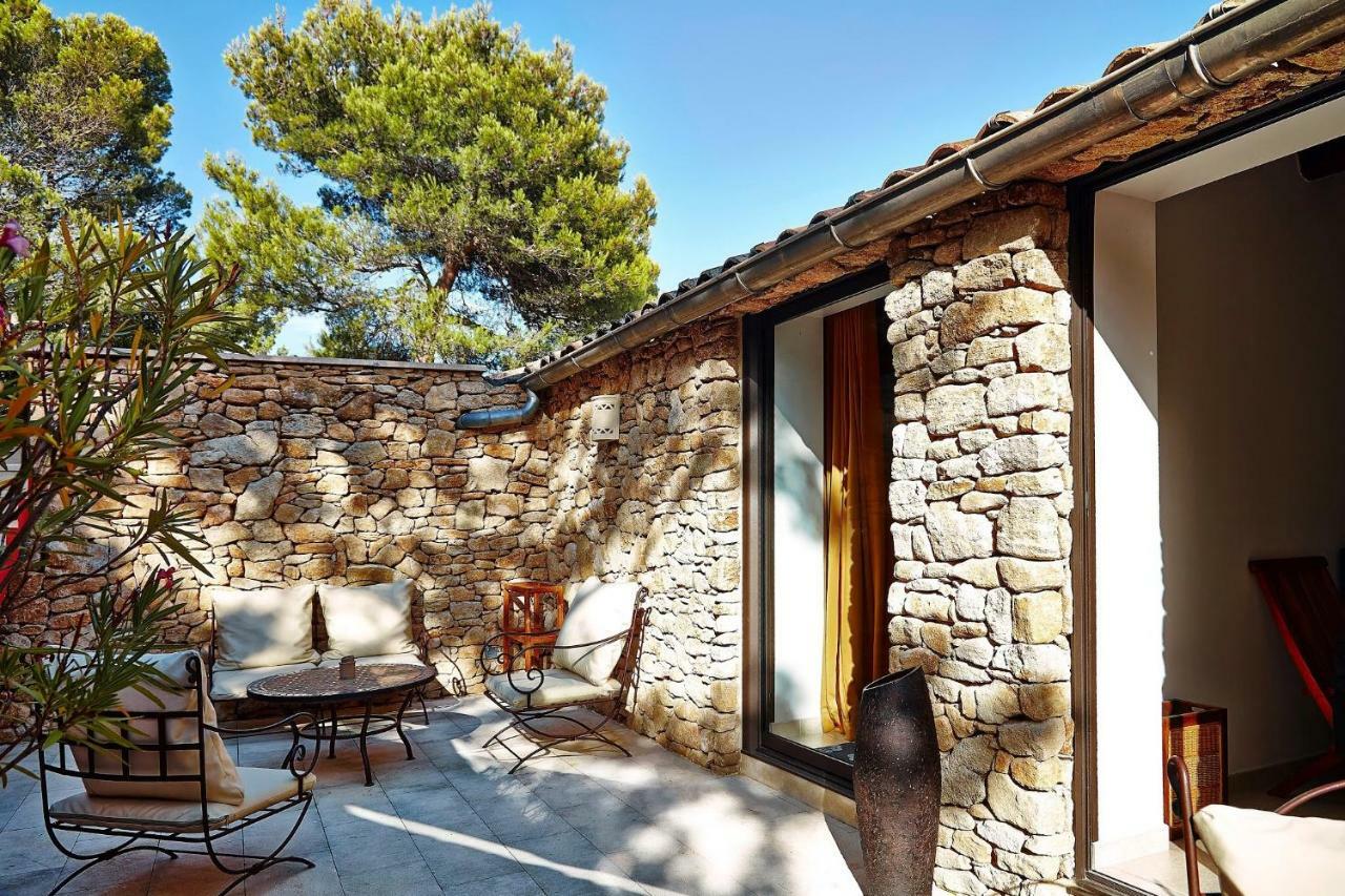 Le Jas De Joucas Hotel-Restaurant Dış mekan fotoğraf