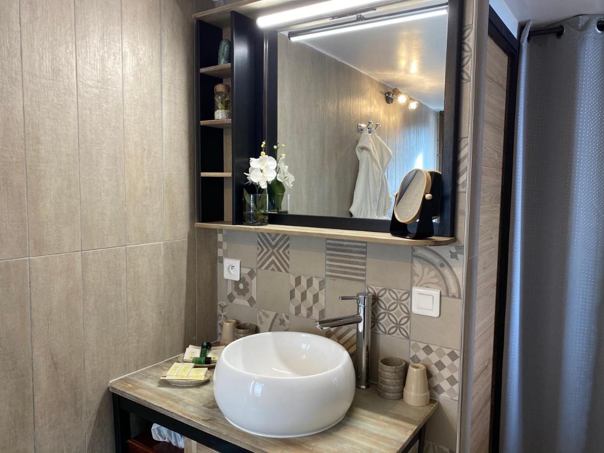 Le Jas De Joucas Hotel-Restaurant Dış mekan fotoğraf